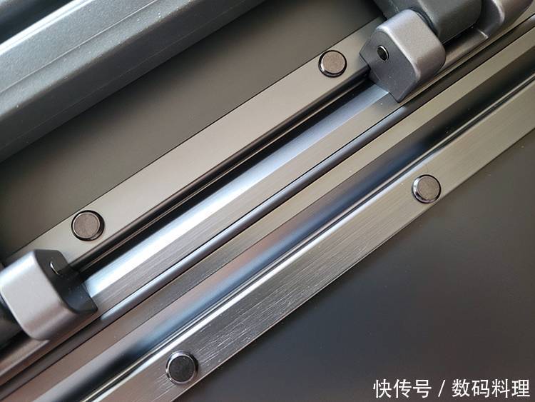 出行|出行好伴侣,够强够安心,地平线8号POWER系列登机箱测评报告