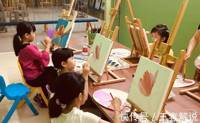 画风|美术生画一半画不下去了,随意收尾堪称“神操作”,老师被逗笑