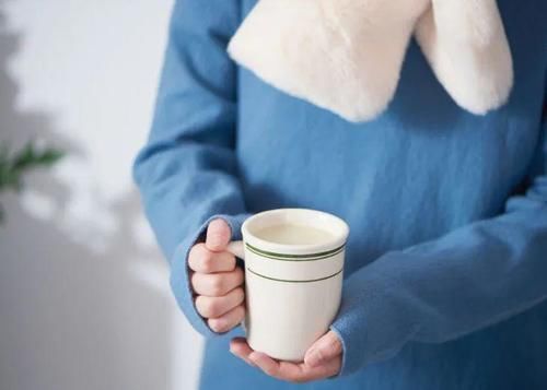 你们都喝多少钱一杯的奶茶啊?我喝 5 块的