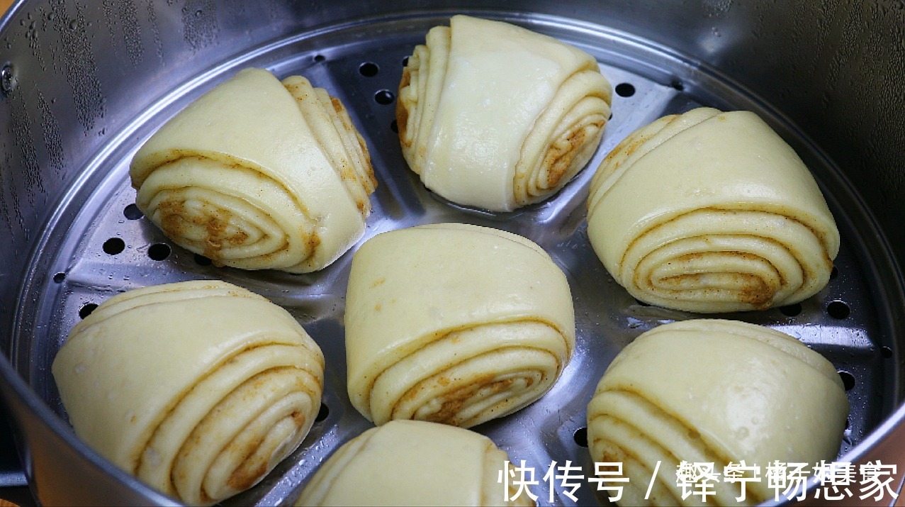 面粉别只蒸馒头了，教你新吃法，比包子简单，比馒头好吃，解馋