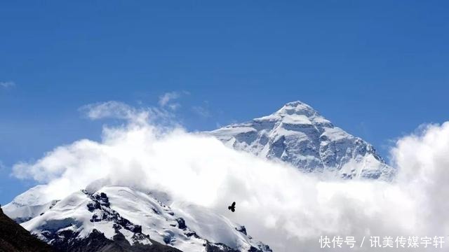 山峰|珠穆朗玛峰一半在尼泊尔，另一半却在我国，但是最终却归属于我国