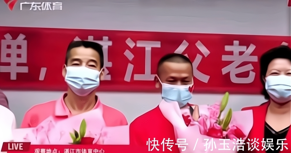 跳台|全红婵恩师和女领导说悄悄话!领导出去换衣服,回来就有惊喜