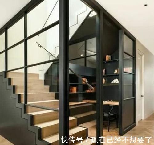 扶手|老师傅把玻璃门装到楼梯,业主一看很不高兴!入住后发现好处太多