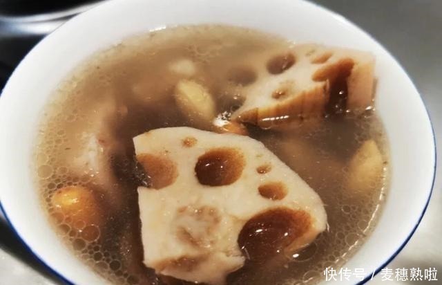 红皮花生|医生不会告诉你,失眠最怕这道汤,三天两头炖一锅,一觉睡到天亮