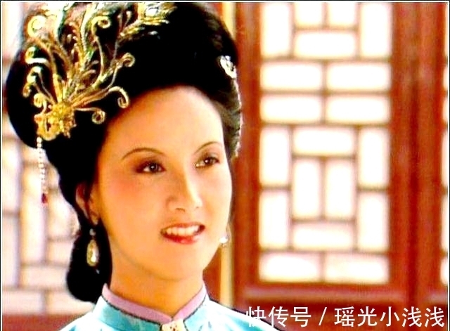 亲姑|被骗被用被抛弃，最惨莫过王熙凤！有个狠毒亲姑真是酸爽到家