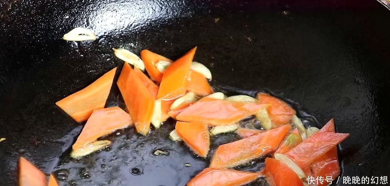 大厨教你油豆腐这样做,简单家常,开胃下饭,比吃肉还解馋