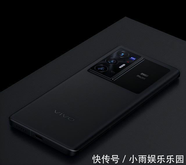 金牛神教教主|听说你们很喜欢手机拍照?我勉强推荐一台手机,缺点是价格贵
