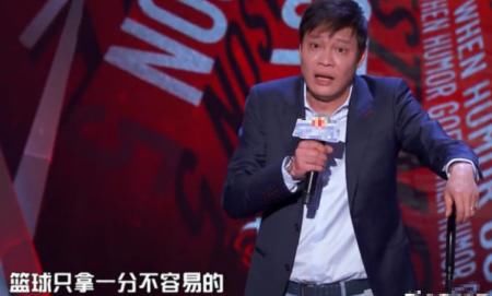 《吐槽大會》提詞器曝光，曾遭相聲名家砸掛，扯開了行業遮羞布？