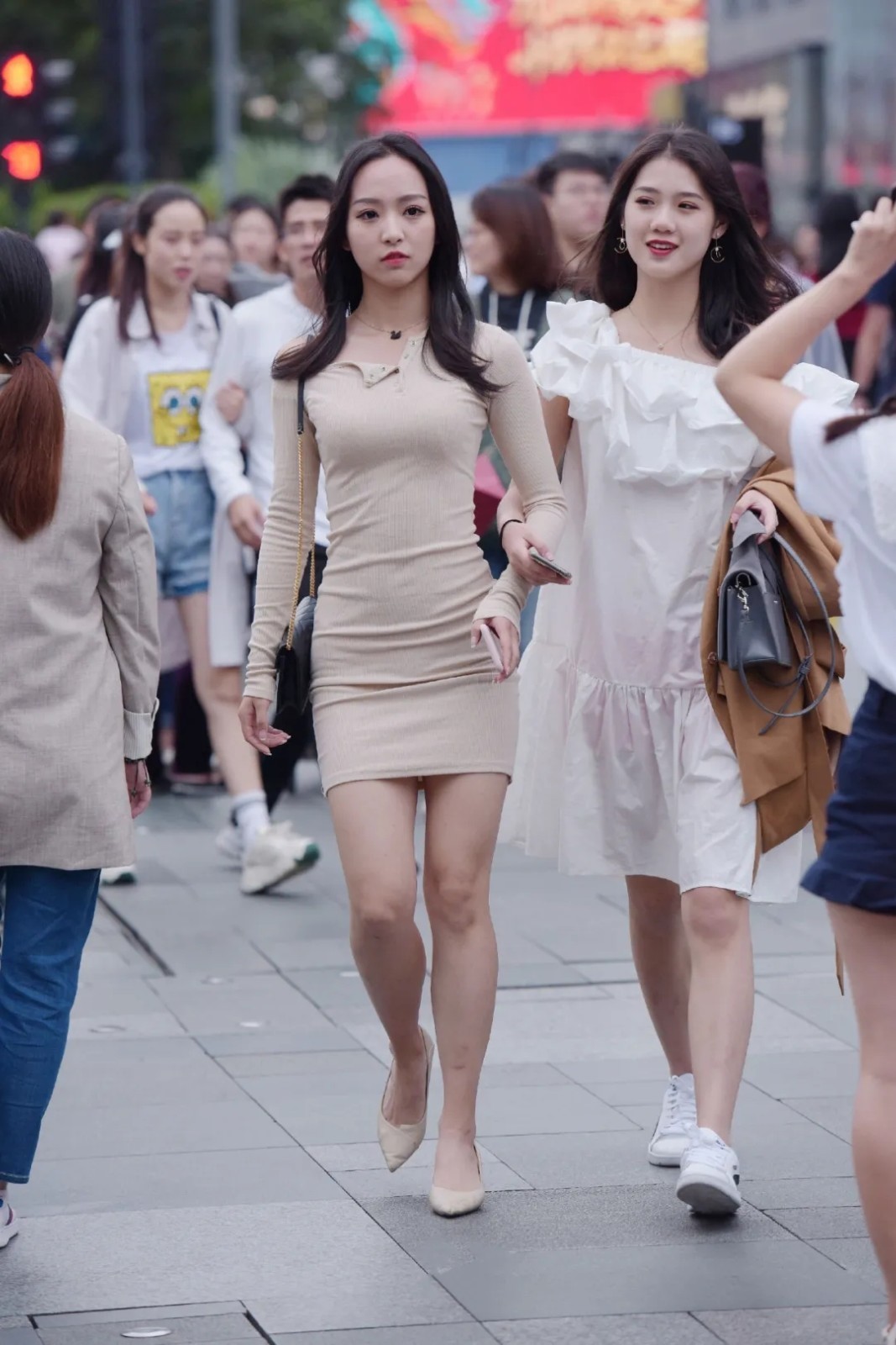 裙装 高级精致又好看的搭配,舒适优雅显气质,在任何场合都亮丽迷人