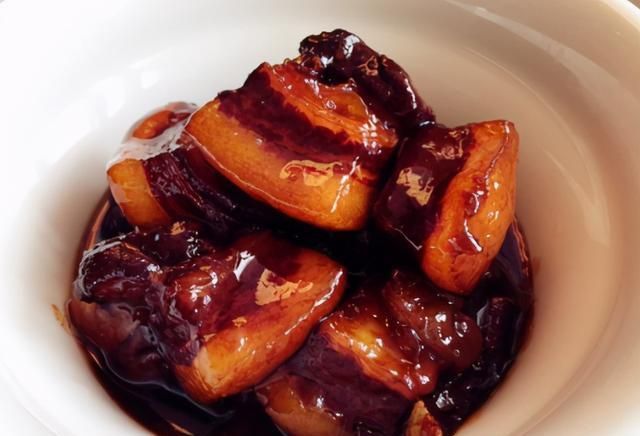 鹌鹑蛋|家常版红烧肉,不放一滴水,红烧肉软糯不烂有嚼劲,不输饭店