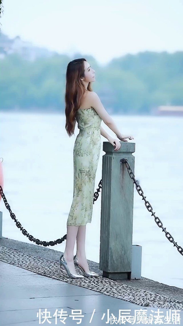 小姐姐|小姐姐爱穿半透明旗袍,优雅时尚有韵味,尽显知性轻熟魅力