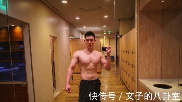肌肉|身材如雕刻的肌肉奶爸,金牛座健身达人,一周至少保持五天训练!
