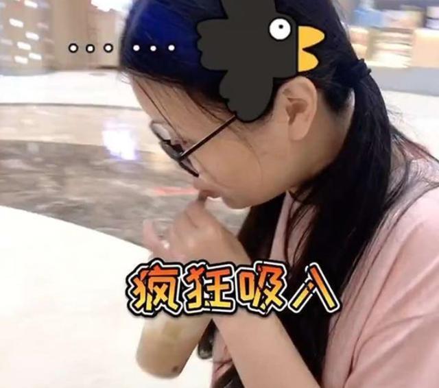 奶茶|孕妈奶爸逛商场,中途借上厕所玩失踪,当奶爸找到孕妈时难以淡定