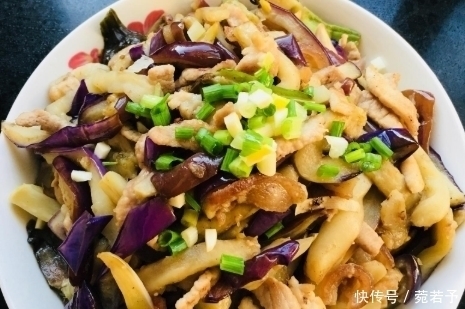  色泽|鲜嫩可口香味四溢，营养美味色泽油亮，孩子能多吃一碗饭