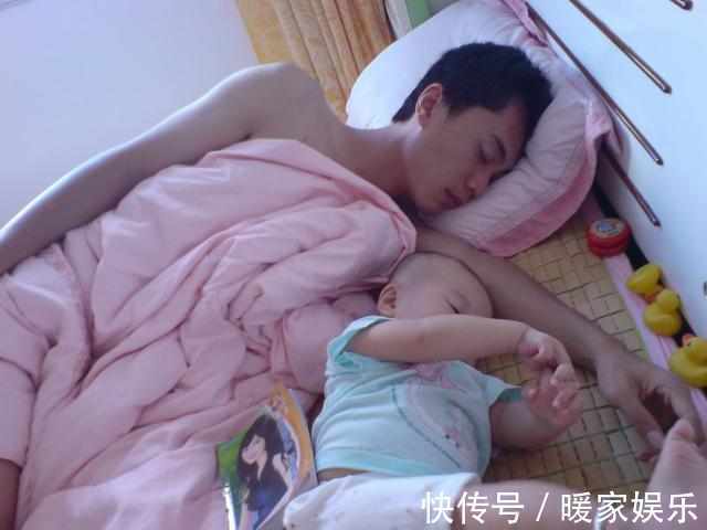 爸爸|千万别让宝宝单独和爸爸睡一起,最后几张真的太危险