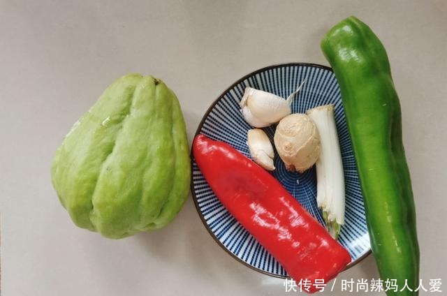 冬天|冬天吃黄瓜不如吃它,钙含量是黄瓜的3倍,价格却比黄瓜便宜