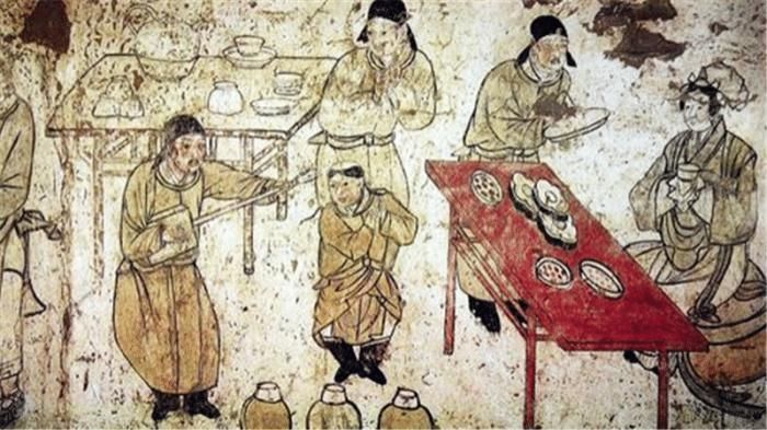 专家打开古墓看见一桌饭菜,一脸惊恐,仿佛墓主人在说就等你了