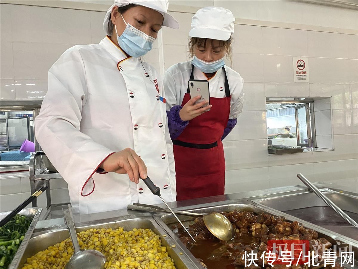 小学|配送全程保温，冬天也能吃热饭！武汉这所小学食堂保温有妙招