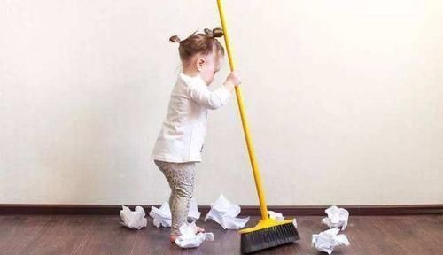 钢琴|熊孩子将可乐倒进价值68万钢琴,老板索赔, 家长 他只是个孩子