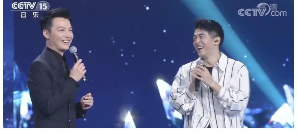 《唱出我新声》开播：任鲁豫主持，46位歌手比拼，郁可唯当导师