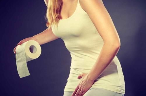 女性|快50岁时,女性下半身若没有这4种表现,恭喜你,说明你还年轻