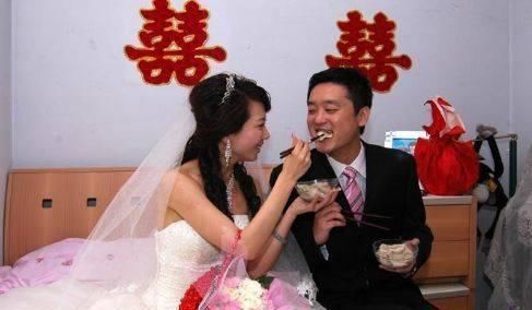 顺产|22岁产妇顺产后第二天洗澡，夜里感觉有被虫咬，打开灯后喊救命