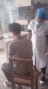 |搞笑GIF：就这打法，生产队的骡子都没这样打过