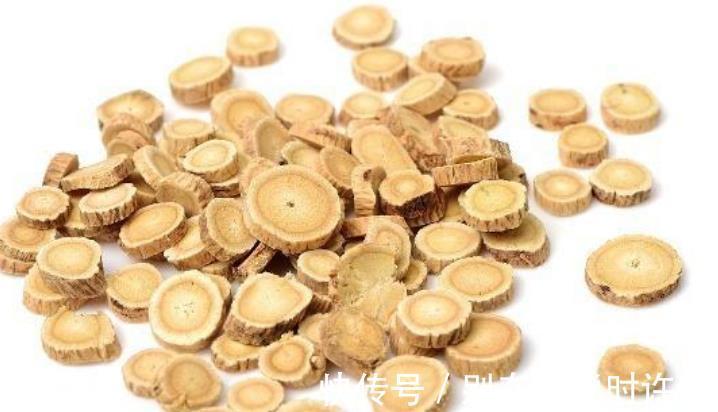 枸杞枸杞|黄芪和3种食物一起泡水喝，补气还补血，“脾胃”也能得到营养！