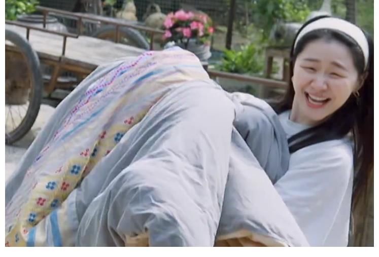 刘胜英|向往5最不避嫌的嘉宾，让彭昱畅喊姨，主动给张艺兴晒被子