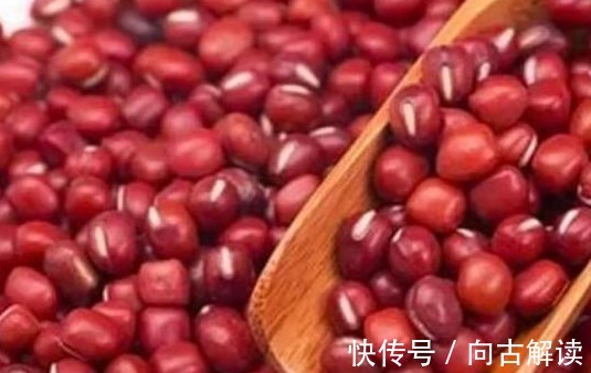 睡眠质量|红豆配一宝一起煮,女性每天来一碗,补气养血,子宫越来越健康