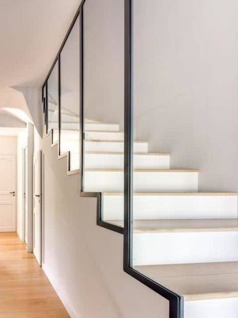 通透感|老师傅把玻璃门装到楼梯,业主一看很不高兴!入住后发现好处太多