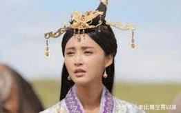 重金|宰相冤枉入狱, 重金求狱卒想办法, 狱卒送他五字, 竟救了他一命!