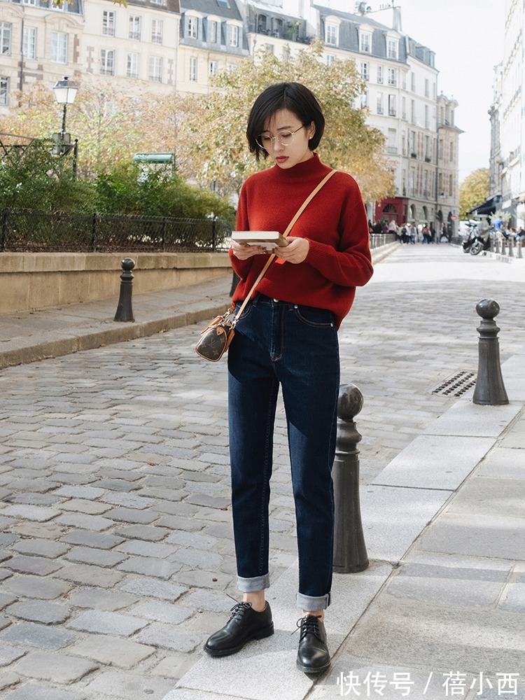 浅色系 新年穿搭怎么能没有高领衫?建议你这样穿,走亲访友别人都夸你美