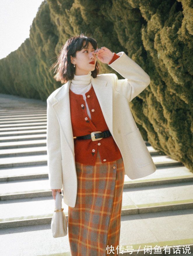 冬天|今年冬天火了“南瓜色”穿搭,优雅又显贵,普通人也能穿出高级感