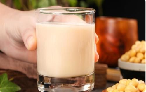 肝部|肝不好能喝豆浆？医生：想肝功好，“3种”食物或要学会忌口