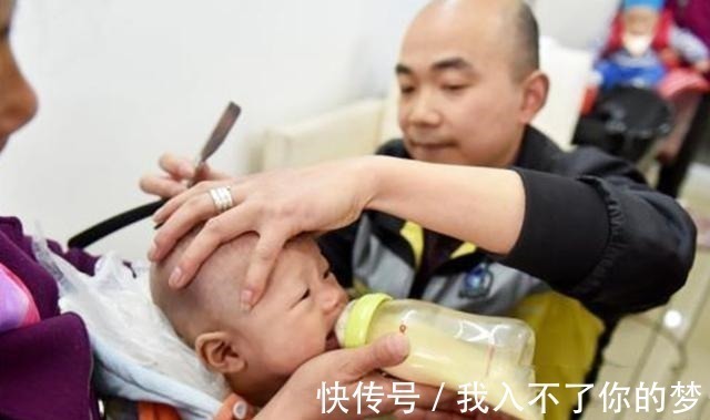 孙女|眉毛越剃越浓奶奶给满月孙女剃光眉毛,2个月后全家人后悔莫及