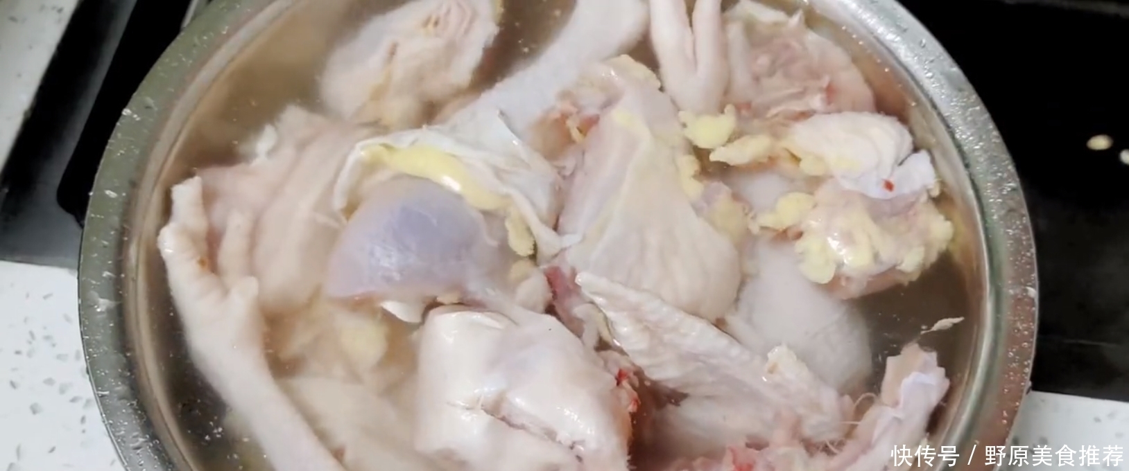 家常炖老母鸡,不用炖3小时,教你一妙招,40分钟鸡肉软嫩入味