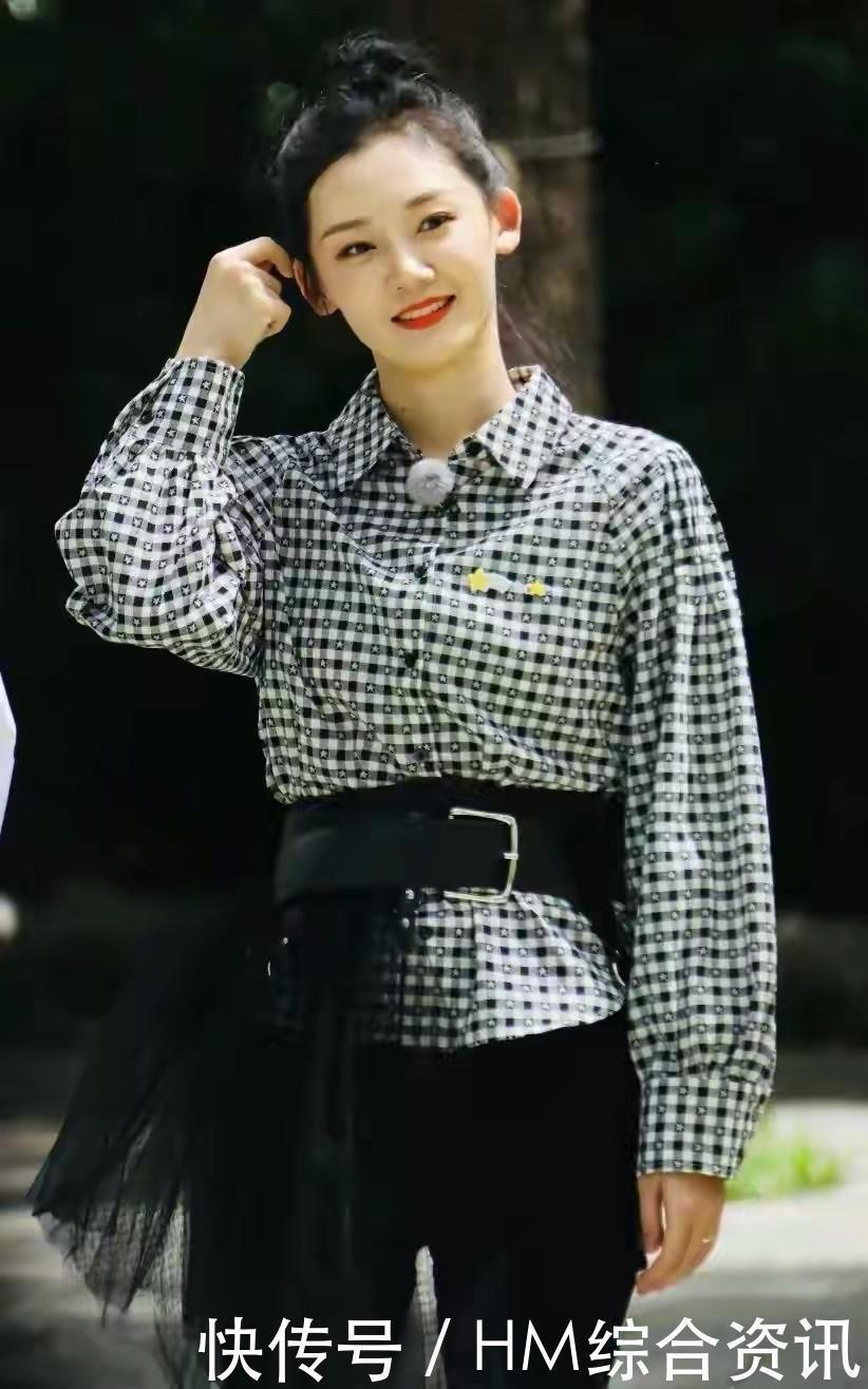 郑恺|郑恺夫妻档上跑男,苗苗产后恢复状态佳,格纹衬衫配纱裙甜美