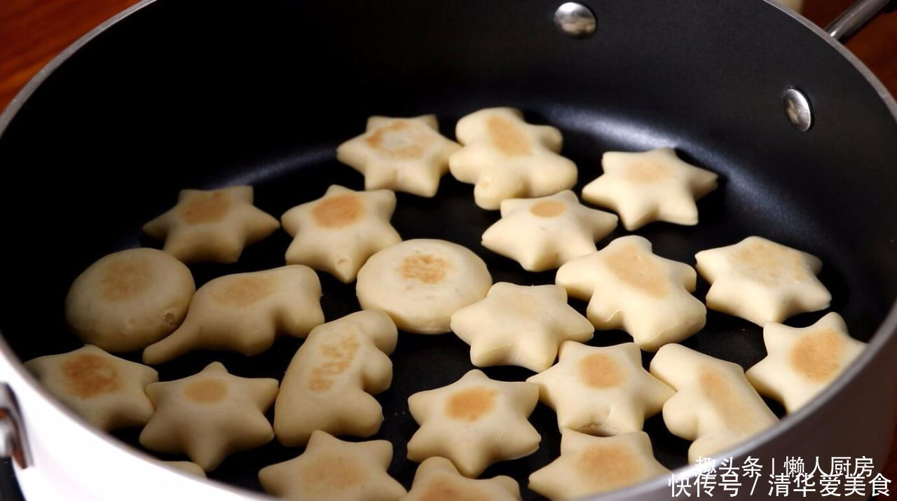 揉面不加一滴水，教你奶香山药小饼的做法，大人小孩都爱吃