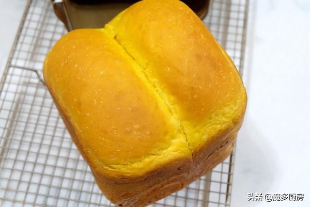 在家做面包并不难,两款健康美味吐司面包做法分享,柔软拉丝好吃