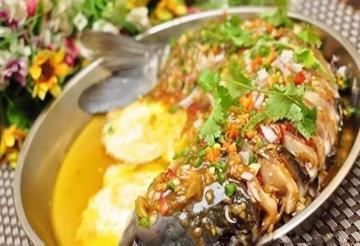 西红柿粒|美食推荐：压锅草鱼、西汁柚皮焖明虾、新派拌兔丁制作方法