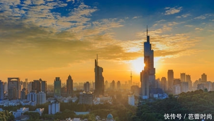 继金陵饭店后，南京又一地标走红，问鼎“南京第一高楼”