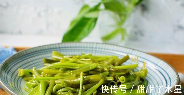 家常小炒空心菜，学会这些技巧，味道比饭店还好吃！