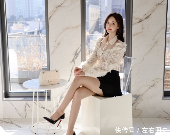 美人图鉴孙允珠：暮雪绒花灯盏香蕊透明小衬裙