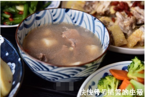 茭白炒牛肉|4菜1汤的周末晚餐,荤素搭配,其中一个是家人最爱吃的,赞不绝口