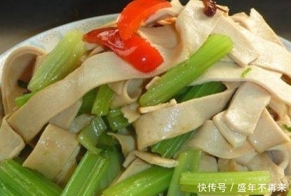 芹菜和它一起炒,气血足了,色斑淡了,女性不