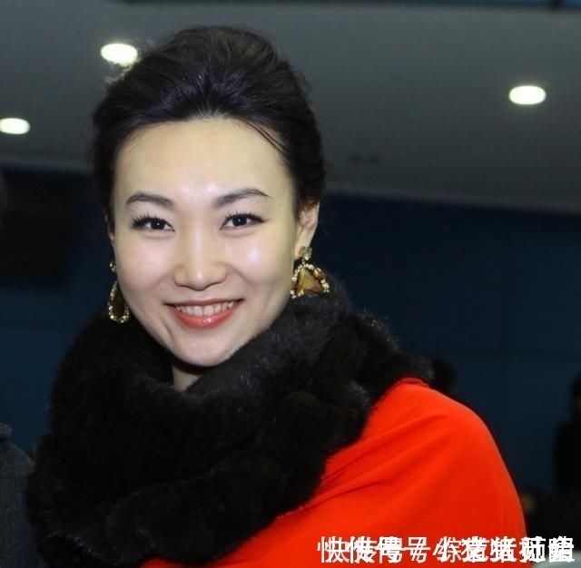 书法$央视三大未婚美女的书法各具魅力,堪称人美字牛,才气飞扬!