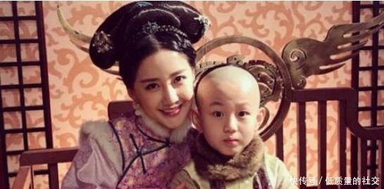 叔叔|史上最年幼的开国皇后,12岁嫁人,9年连生3子,却被逼以身殉葬