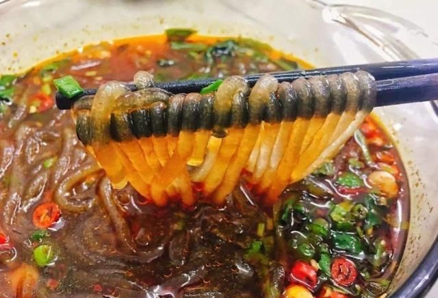 健康|想吃酸辣粉不用买,自己在家就能做,简单易学,好吃又健康