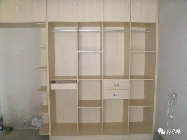 阳台柜|柜子到底是选免漆板好还是现场喷漆好?30年老木工这么说!